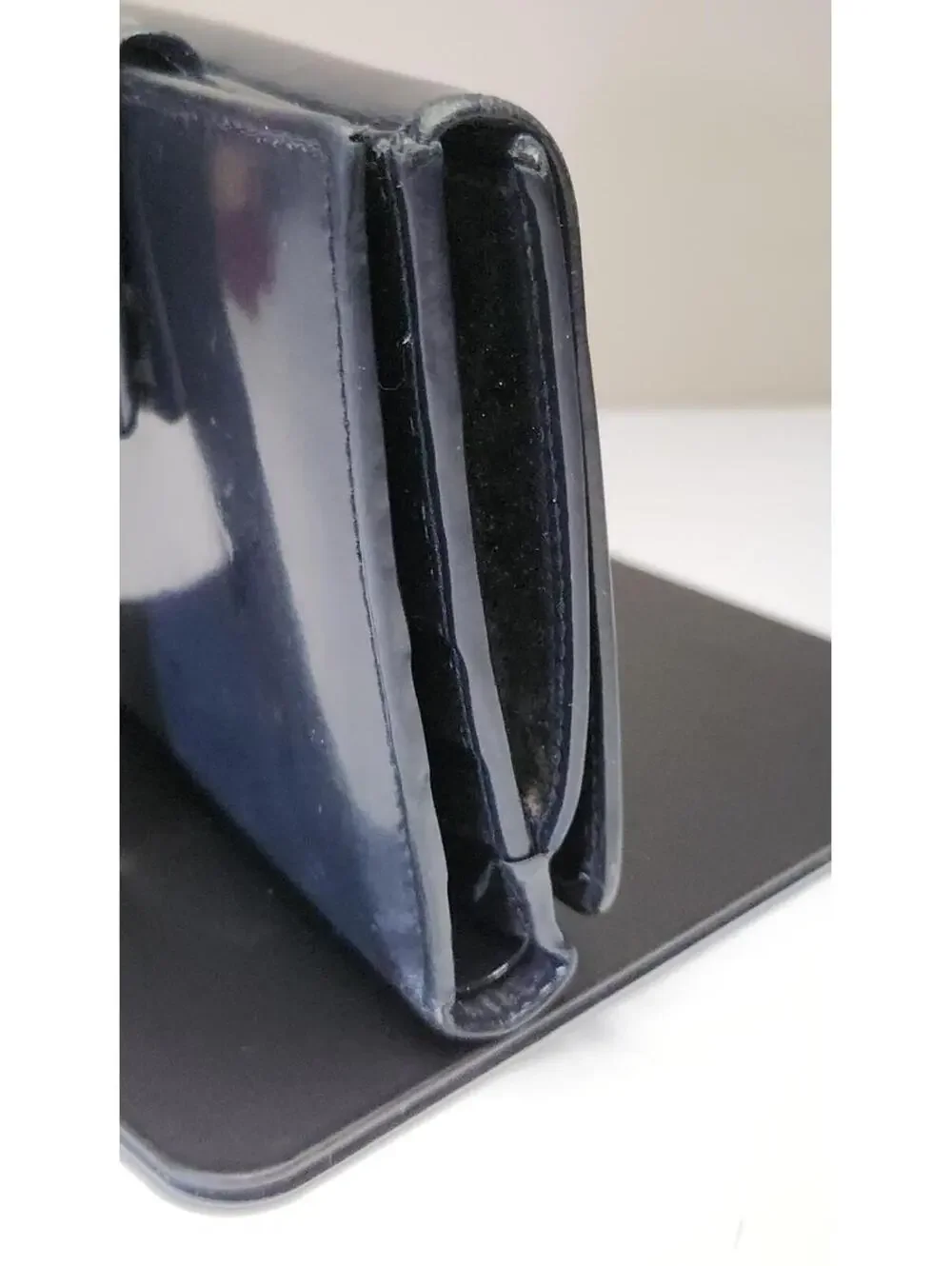 Gucci Black Patent Leather Tri-Fold Wallet - Picture 6 of 9